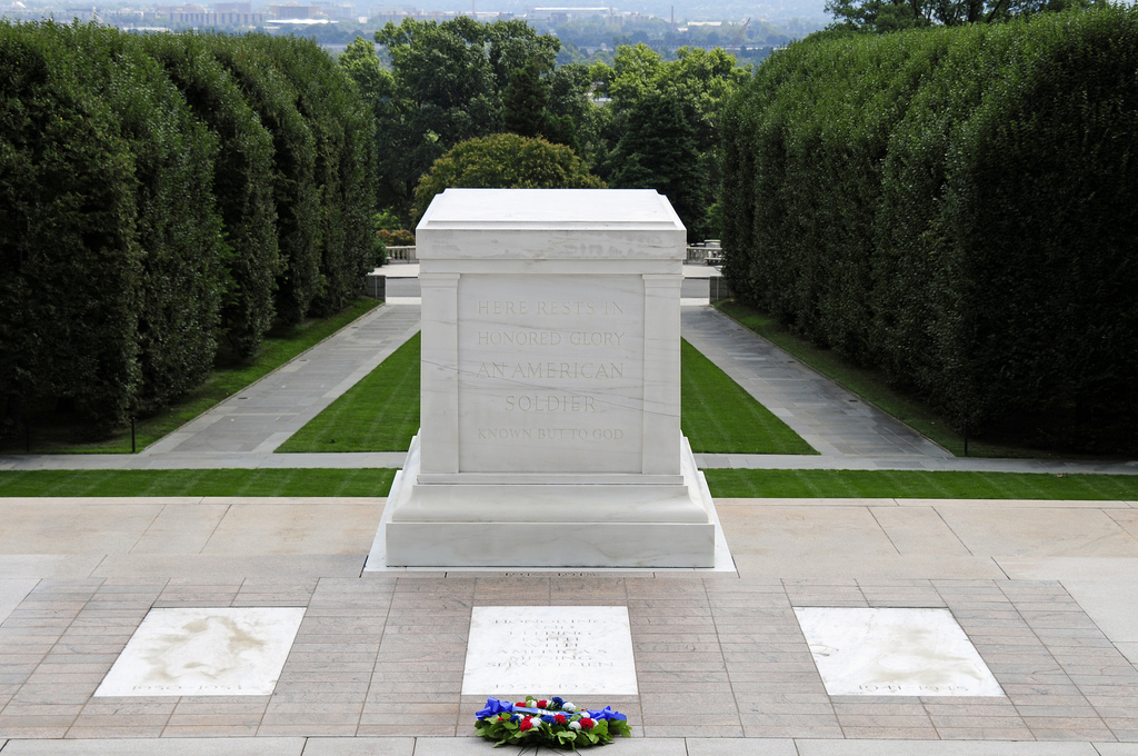 files/images/blog-images/10 Great sites DC/1-wreath-laying.jpg